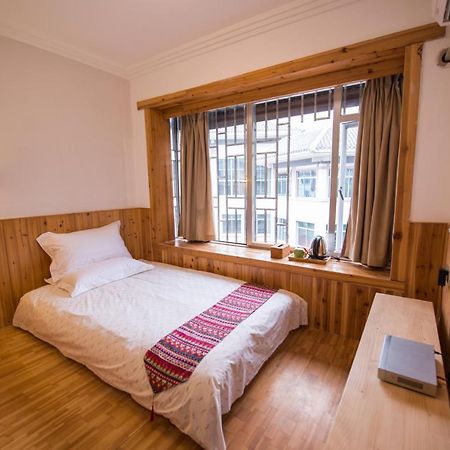 Ming Palace International Youth Hostel Ґуйлінь Екстер'єр фото