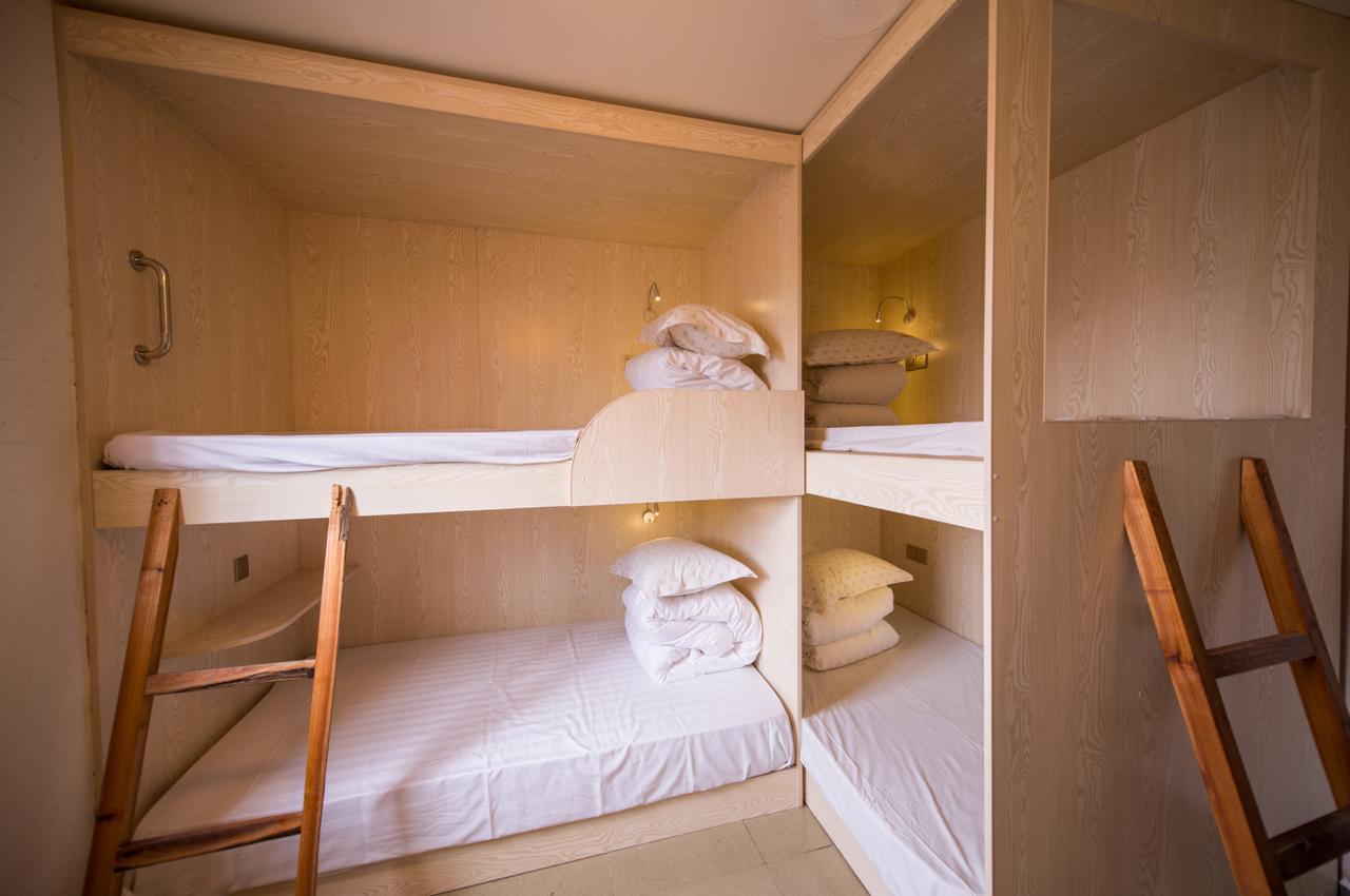 Ming Palace International Youth Hostel Ґуйлінь Екстер'єр фото