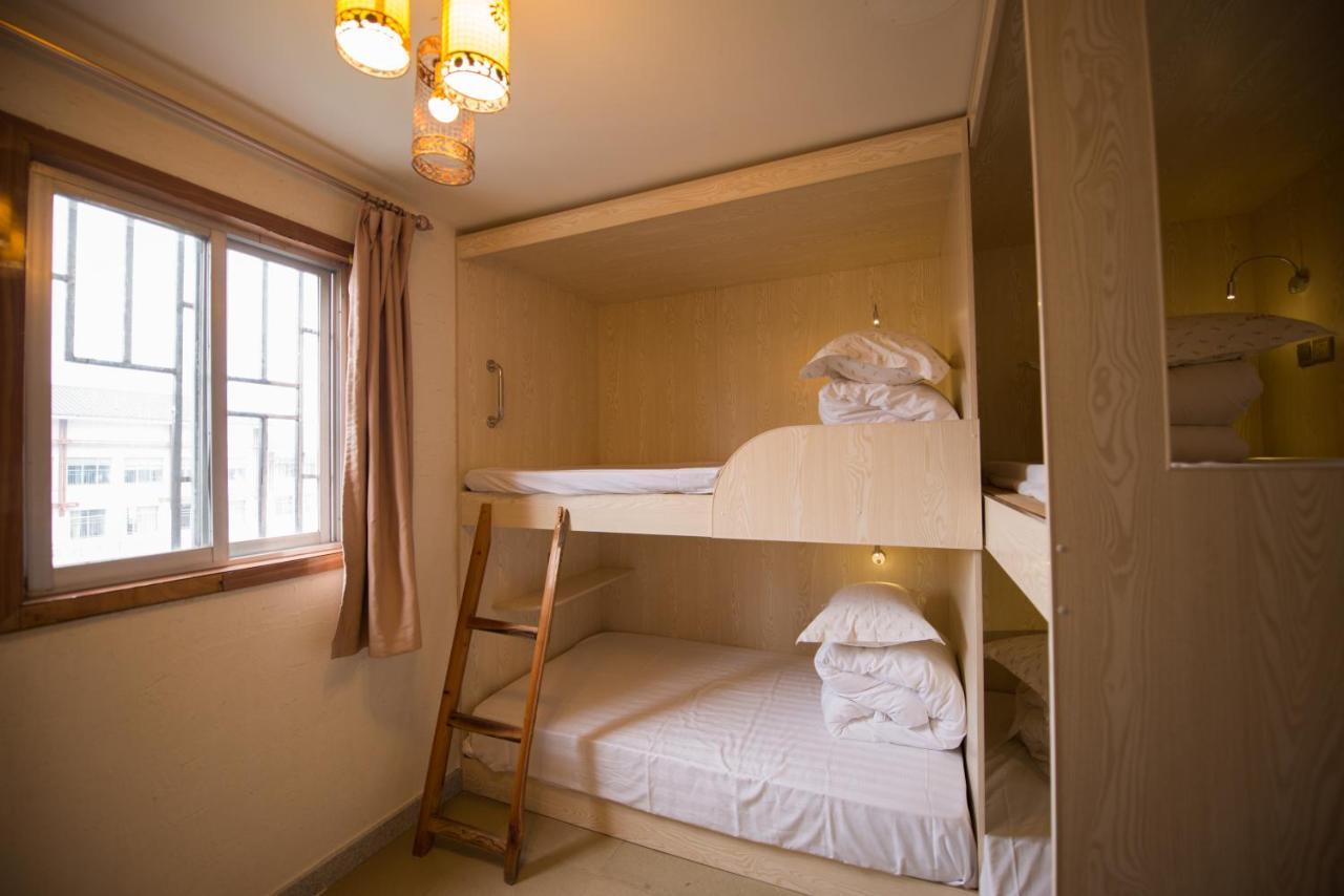Ming Palace International Youth Hostel Ґуйлінь Екстер'єр фото