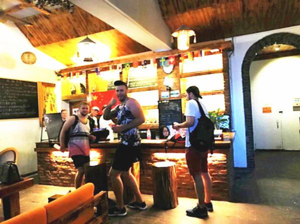 Ming Palace International Youth Hostel Ґуйлінь Екстер'єр фото