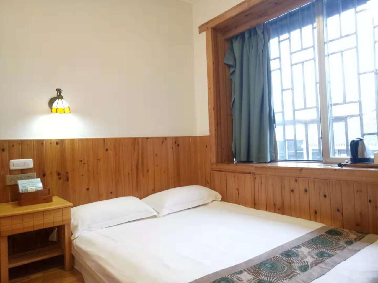 Ming Palace International Youth Hostel Ґуйлінь Екстер'єр фото
